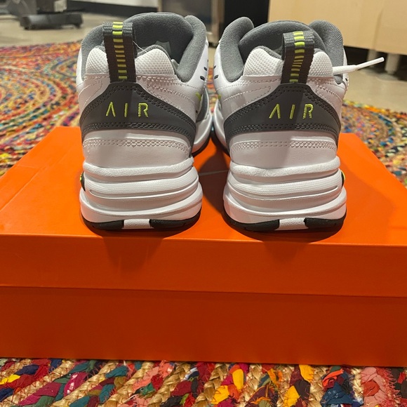 NEW Nike Air Monarch IV in White and Gray - Picture 7 of 8